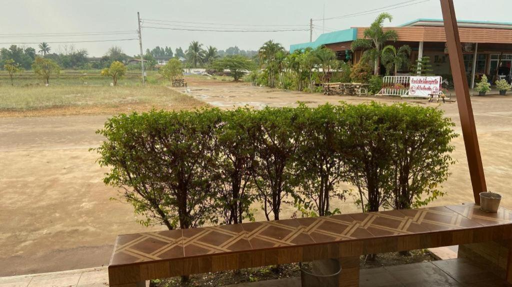 Prakaithong Hotel Amphoe Sawang Daen Din Bagian luar foto