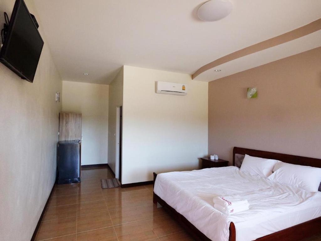 Prakaithong Hotel Amphoe Sawang Daen Din Bagian luar foto