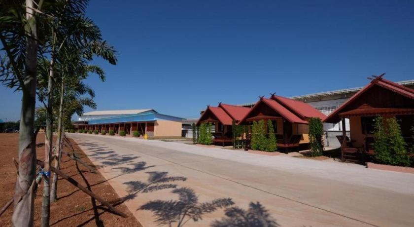 Prakaithong Hotel Amphoe Sawang Daen Din Bagian luar foto